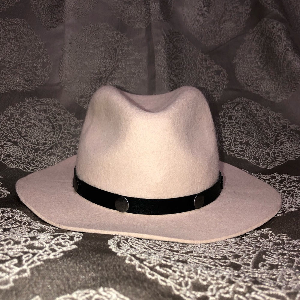 Women’s juniors pink fashionable cowgirl hat